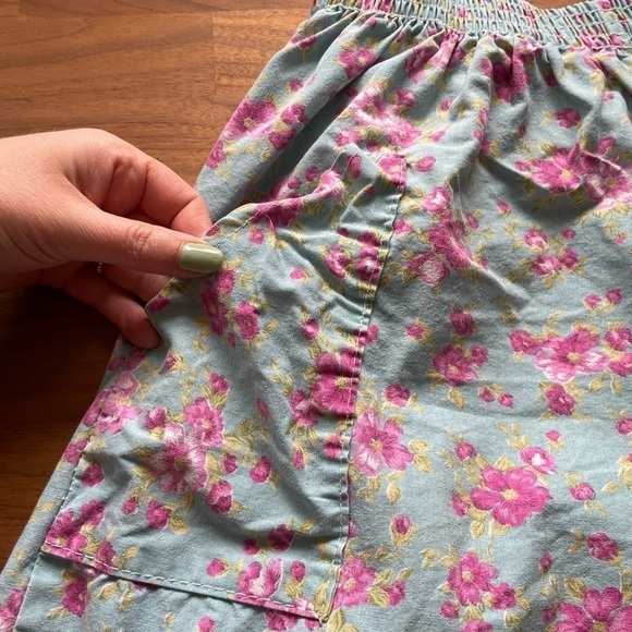 VINTAGE cotton floral pockets elastic waist shorts - Picture 3 of 6